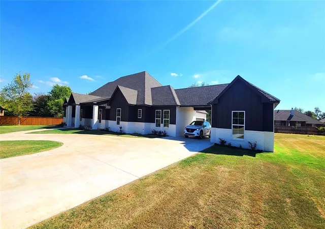 3rd image of 1308 W Harvard Way, Mustang, OK 73064 | MLS# 1139408