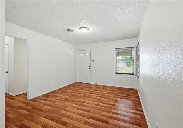 4th image of 413 Reed Pl, Oklahoma City, OK 73110 | MLS# 1139528