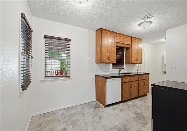 5th image of 413 Reed Pl, Oklahoma City, OK 73110 | MLS# 1139528