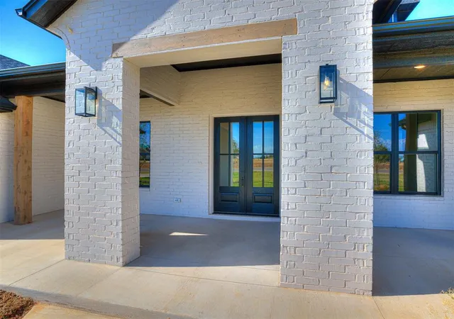 3rd image of 13133 Ashlyn Ln, Yukon, OK 73099 | MLS# 1140985