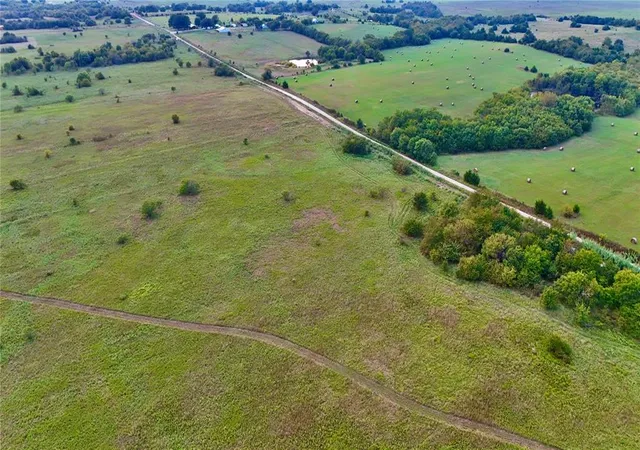 3rd image of 7 Freeny Valley Rd, Caddo, OK 74729 | MLS# 1142539