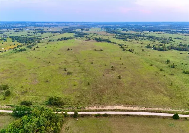5th image of 7 Freeny Valley Rd, Caddo, OK 74729 | MLS# 1142539
