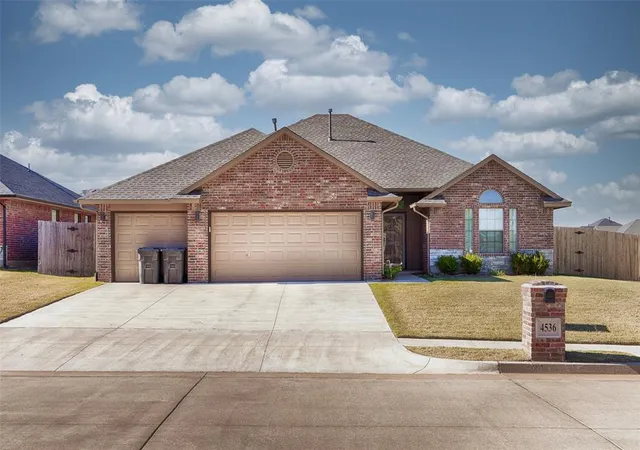 Photo 1 of Single family home for sale at 4536 Oasis Ct, Yukon, OK 73099 | MLS# 1143601 | Listing updated on 2025-11-10