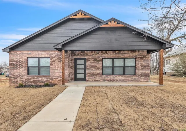 Homes for sale in Oklahoma City, OK | 1620 E Park Pl, Oklahoma City, OK 73117 | MLS# 1145688