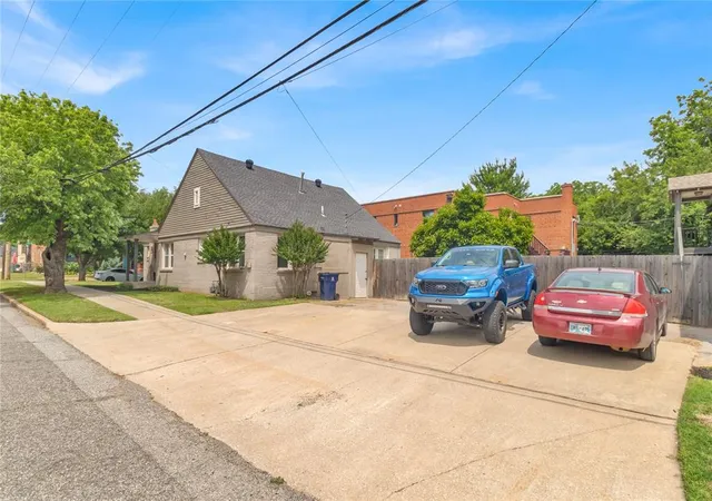 4th image of 1840 Nw 11Th St, Oklahoma City, OK 73106 | MLS# 1146459