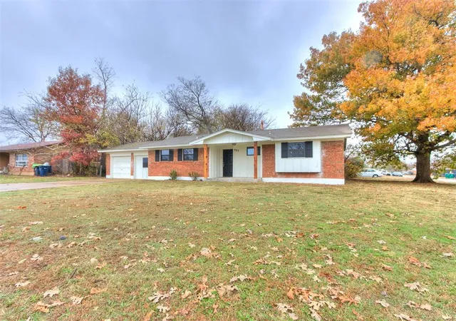 2nd image of 401 Nw 86th St, Oklahoma City, OK 73114 | MLS# 1147536