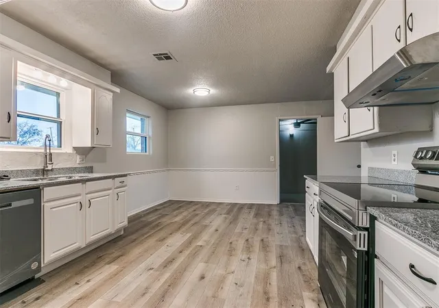 4th image of 401 Nw 86Th St, Oklahoma City, OK 73114 | MLS# 1147536