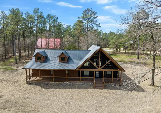 2nd image of 110 Walnut Hill Ln, Broken Bow, OK 74728 | MLS# 1148942