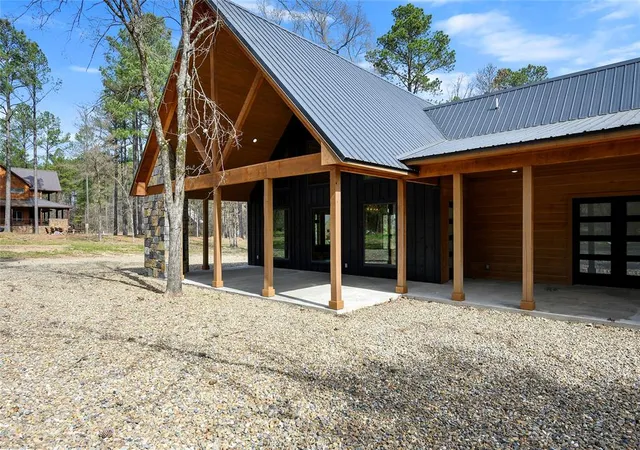 37th image of 110 Walnut Hill Ln, Broken Bow, OK 74728 | MLS# 1148942