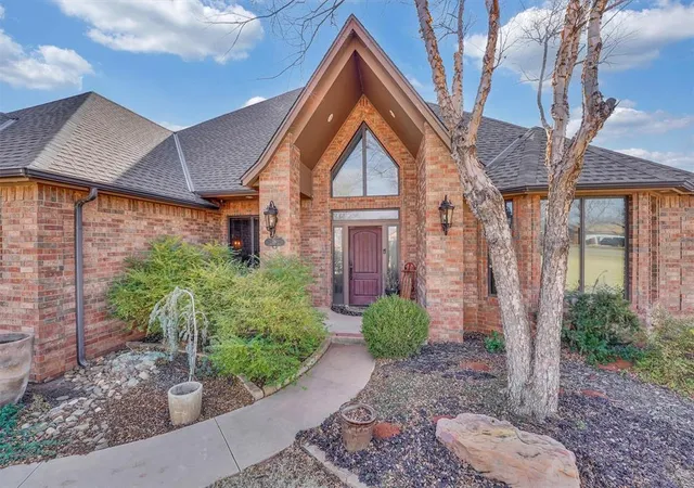 5th image of 316 W Lakeview Rd, Elk City, OK 73644 | MLS# 1149724