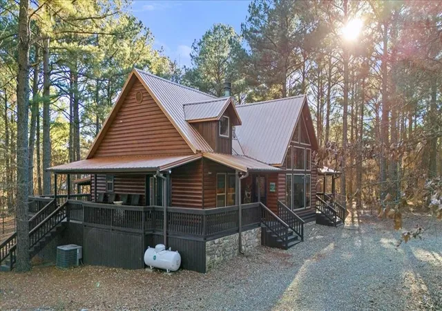 Photo 2 of Single family home for sale at 134 Willow Bend Rd, Broken Bow, OK 74728 | MLS# 1150040 | Listing updated on 2025-09-19