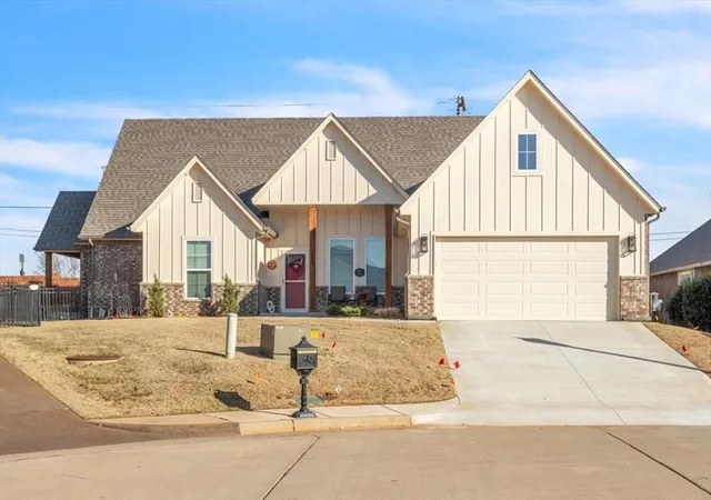 Photo 1 of Single family home for sale at 1305 Katelyn Ct, Yukon, OK 73099 | MLS# 1150168 | Listing updated on 2025-09-02