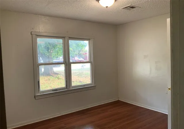 Photo 2 of Single family home for sale at 5843 Nw 24th Street, Oklahoma City, OK 73127 | MLS# 1150270 | Listing updated on 2026-06-26