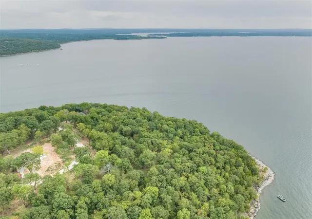 1st image of 104 Patriot Pointe, Eufaula, OK 74432 | MLS# 1153585