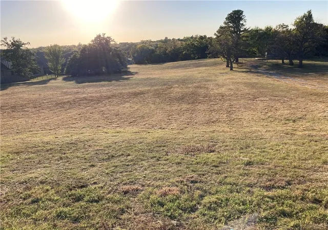 3rd image of 709 N Sooner Rd, Edmond, OK 73034 | MLS# 1154789
