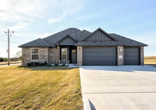 Photo 1 of Single family home for sale at 2099 Cash Ct, Blanchard, OK 73010 | MLS# 1154887 | Listing updated on 2026-01-22