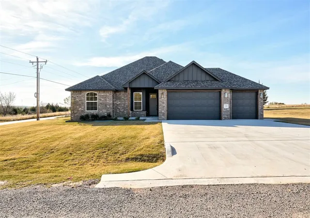 Photo 2 of Single family home for sale at 2099 Cash Ct, Blanchard, OK 73010 | MLS# 1154887 | Listing updated on 2026-01-22