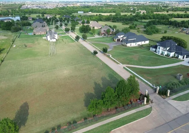 Photo 3 of Sale Pending at 7917 NW 158th Street, Edmond, OK 73013 | MLS# 1155143 | Listing updated on 2026-08-11