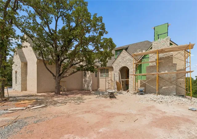 Photo 2 of Mansion for sale at 11917 Venando Ct, Arcadia, OK 73007 | MLS# 1155401 | Listing updated on 2026-09-01