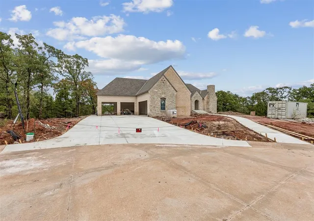 Photo 3 of Mansion for sale at 11917 Venando Ct, Arcadia, OK 73007 | MLS# 1155401 | Listing updated on 2026-10-15