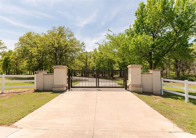 Photo 3 of Land for sale at 9532 Creek View Rd, Guthrie, OK 73044 | MLS# 1157402 | Listing updated on 2025-06-04
