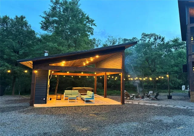 2nd image of 19 Smoked Hickory Ln, Broken Bow, OK 74728 | MLS# 1157800