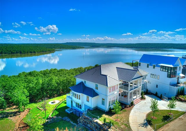 2nd image of 102 Lower Greenway, Eufaula, OK 74432 | MLS# 1159246