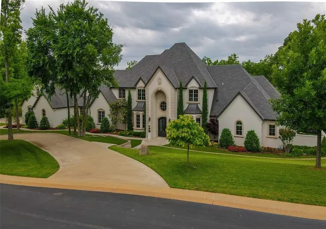 Photo 2 of Mansion for sale at 2747 Walking Woods Trl, Jones, OK 73049 | MLS# 1159359 | Listing updated on 2025-05-29