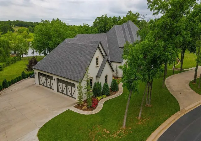 Photo 4 of Single family home for sale at 2747 Walking Woods Trl, Jones, OK 73049 | MLS# 1159359 | Listing updated on 2025-05-29