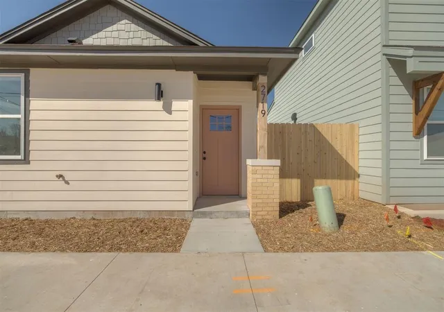 2nd image of 2719 N Walnut St, Oklahoma, OK 73105 | MLS# 1159915