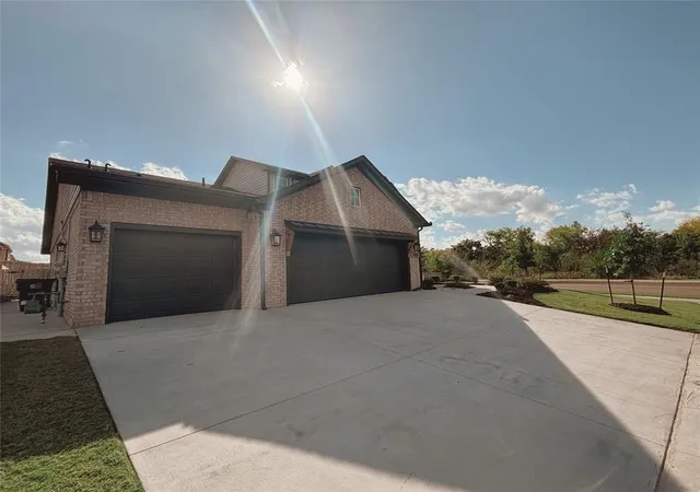 2nd image of 410 Rapids Way, Norman, OK 73071 | MLS# 1160461