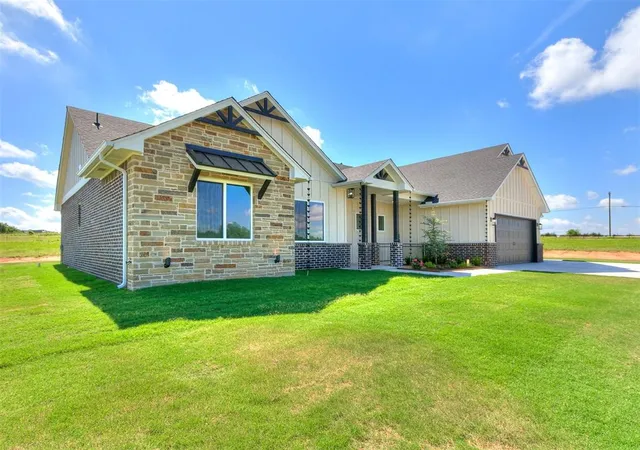 2nd image of 900 Meadow Park Rd #29, Guthrie, OK 73044 | MLS# 1160500
