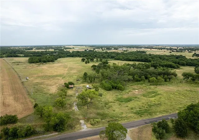 26th image of 35203 E County Road 1610, Pauls Valley, OK 73075 | MLS# 1160901