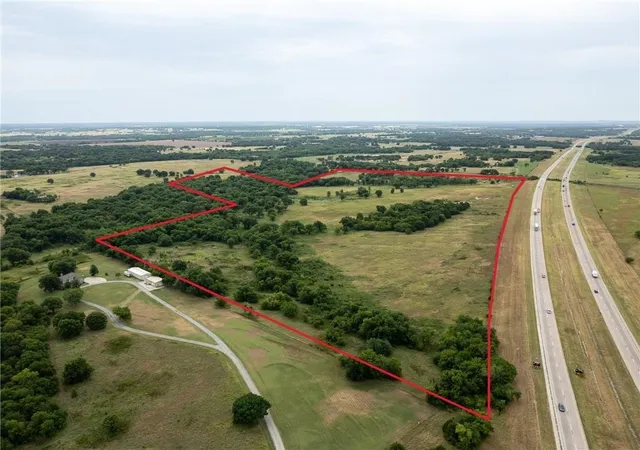5th image of 35203 E County Road 1610, Pauls Valley, OK 73075 | MLS# 1160901