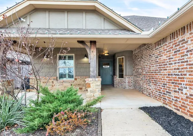 2nd image of 13320 Outdoor Living Dr, Piedmont, OK 73078 | MLS# 1161408
