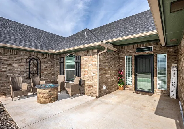 1st image of 2429 Gallant Fox Ter, Guthrie, OK 73044 | MLS# 1161709