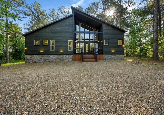 Photo 2 of Single family home for sale at 34 Nitro Ln, Broken Bow, OK 74728 | MLS# 1161717 | Listing updated on 2025-10-21