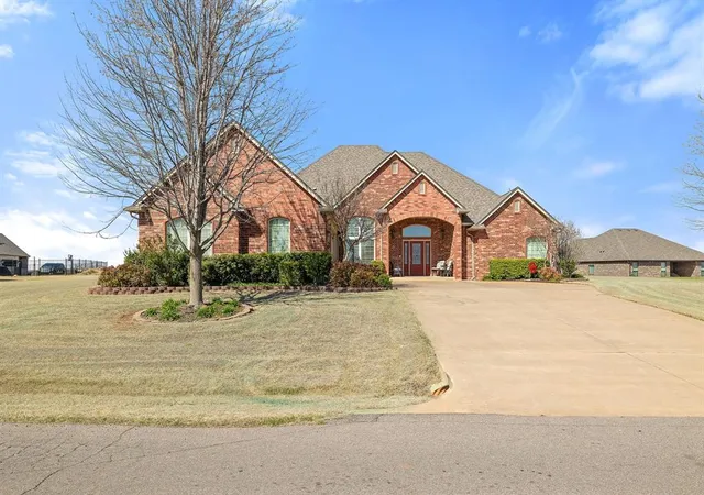 Photo 1 of Single family home for sale at 2266 Sanders Ln, Blanchard, OK 73010 | MLS# 1161750 | Listing updated on 2025-05-30