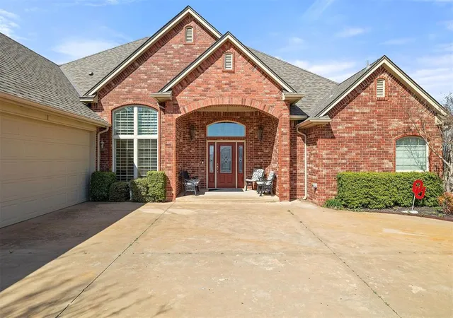 Photo 3 of Single family home for sale at 2266 Sanders Ln, Blanchard, OK 73010 | MLS# 1161750 | Listing updated on 2025-05-30