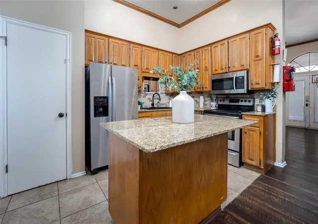 5th image of 2105 Ne 11Th St, Moore, OK 73160 | MLS# 1161845