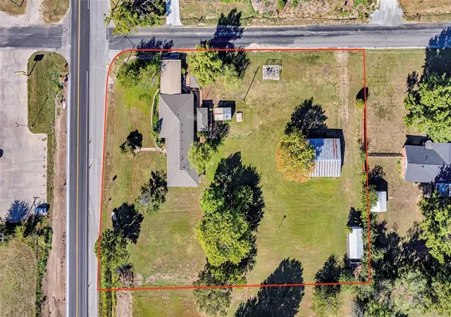 Photo 2 of Single family home for sale at 1200 E Smith, Stratford, OK 74872 | MLS# 1162087 | Listing updated on 2025-08-11