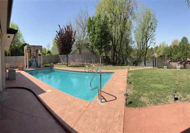 35th image of 9721 N Lakeland Rd, Oklahoma City, OK 73162 | MLS# 1162557
