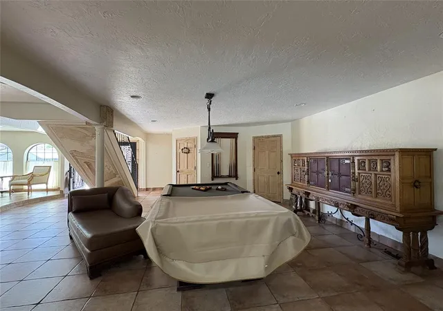 5th image of 9721 N Lakeland Rd, Oklahoma City, OK 73162 | MLS# 1162557