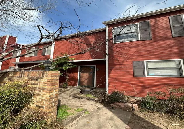 Homes for sale in Oklahoma City, OK | 5404 Peachtree Dr, Oklahoma City, OK 73122 | MLS# 1163226