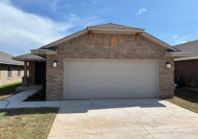Photo 1 of Sale Pending at 2944 Nw 196th Place, Edmond, OK 73012 | MLS# 1163567 | Listing updated on 2025-07-09