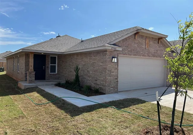 Photo 2 of Sale Pending at 2944 Nw 196th Place, Edmond, OK 73012 | MLS# 1163567 | Listing updated on 2025-07-09