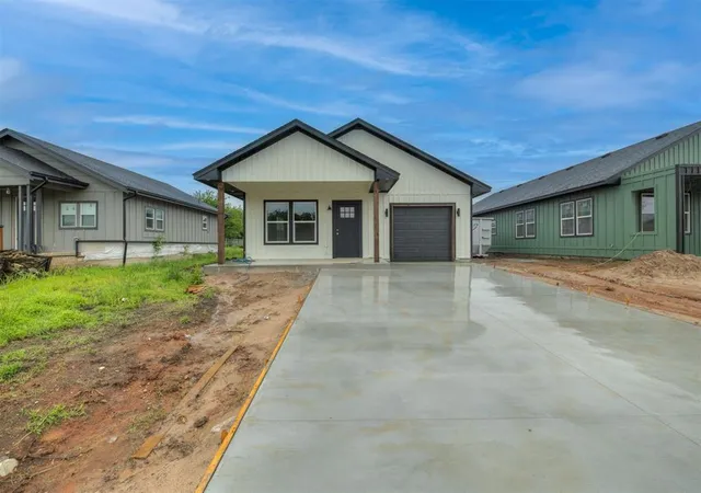 Photo 1 of Single family home for sale at 528 Nw 112th Street, Oklahoma City, OK 73114 | MLS# 1163731 | Listing updated on 2025-09-17
