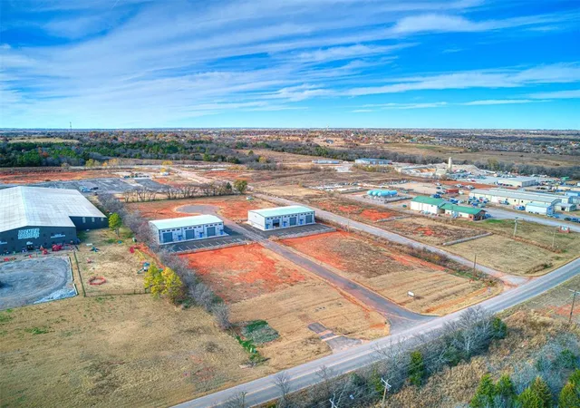 3rd image of 116 Armstrong Ct #Lot 10, Norman, OK 73071 | MLS# 1163771