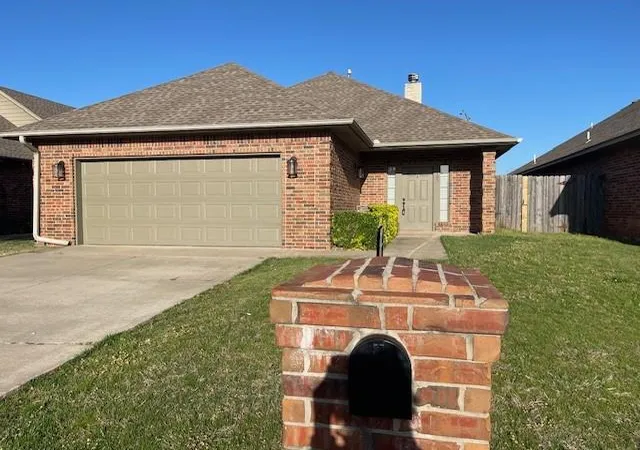 Photo 1 of Single family home for sale at 1105 Golden Leaf Dr, Moore, OK 73160 | MLS# 1163833 | Listing updated on 2025-10-09