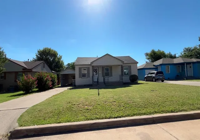 2nd image of 17 Nw 28th St, Lawton, OK 73505 | MLS# 1163892